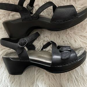Dansko Sandi Ankle Strap Sandal Size 39 US 9